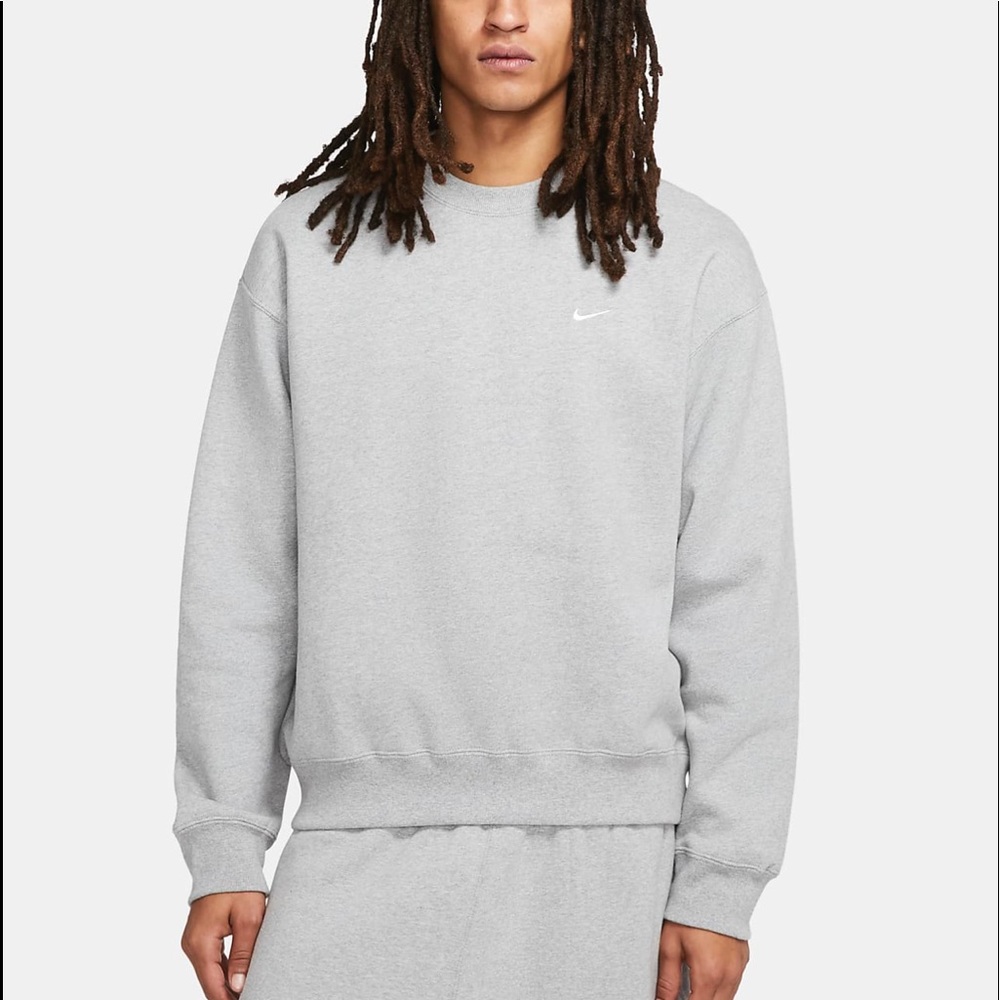 !SOLD! Nike mens crew neck sweater! LARGE!